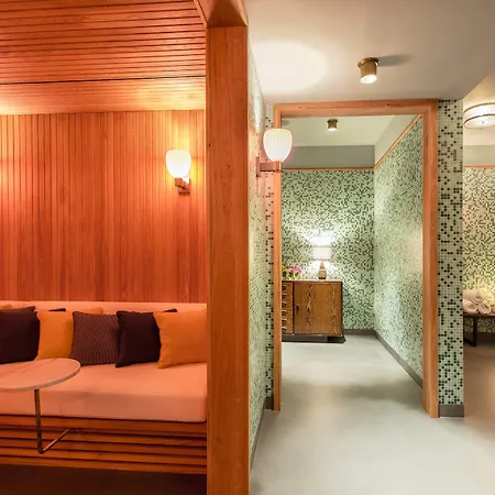 The July - Twenty Eight Hotell 4*