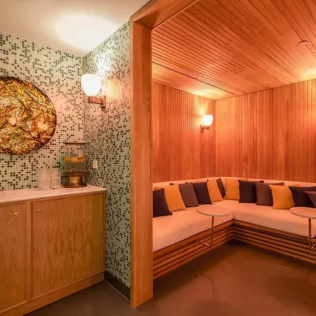 Twenty Eight Hotel