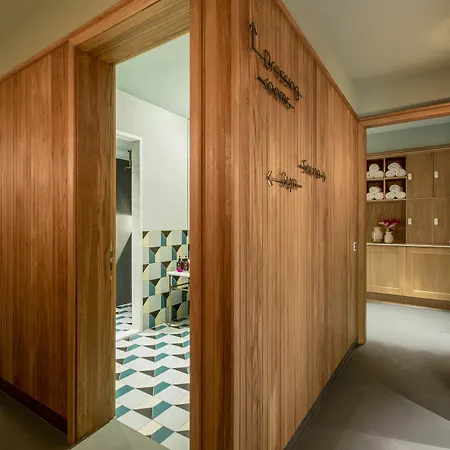 Hotel Twenty Eight 4*