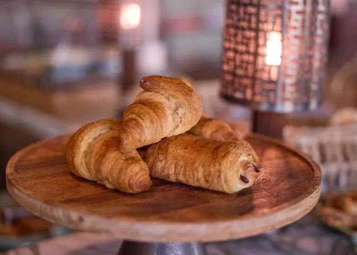 Отель The July - Twenty Eight