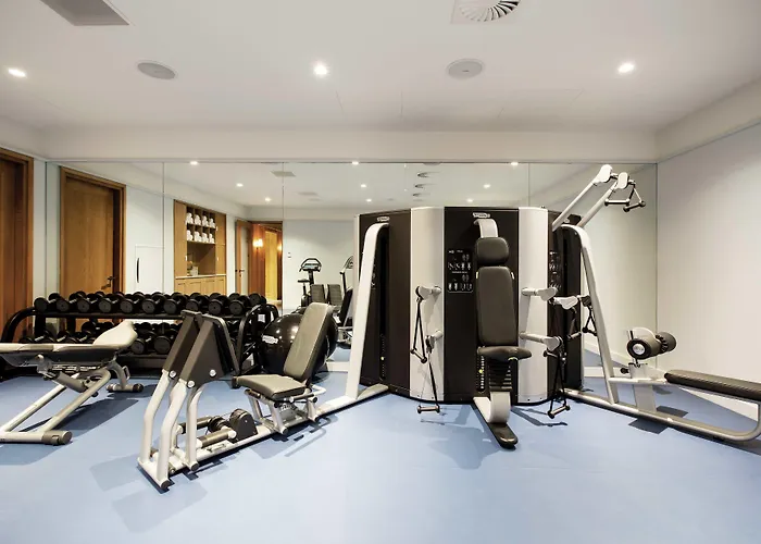 Отель The July - Twenty Eight