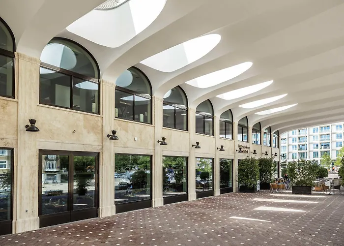 Отель The July - Twenty Eight 4*