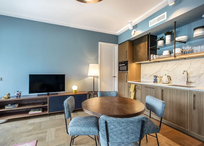 The July - Twenty Eight アムステルダム